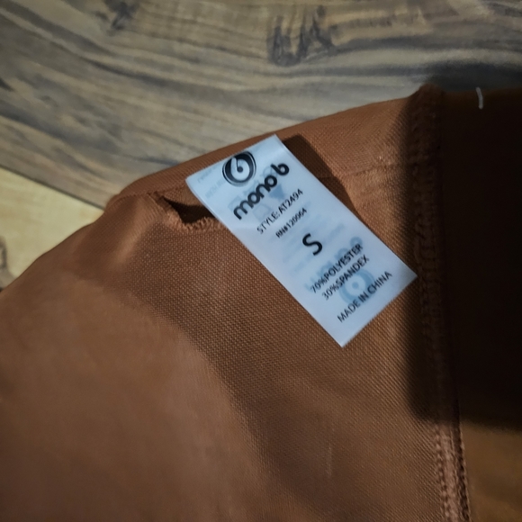 Mono B Sports Bra Size Small - Picture 4 of 4